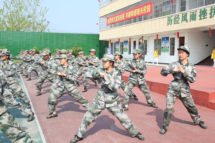 厌学的孩子怎么教，这几种方法一定要用上(图2)