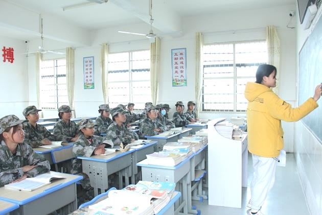 湖北荆州问题小孩特训学校怎么教学(图1)